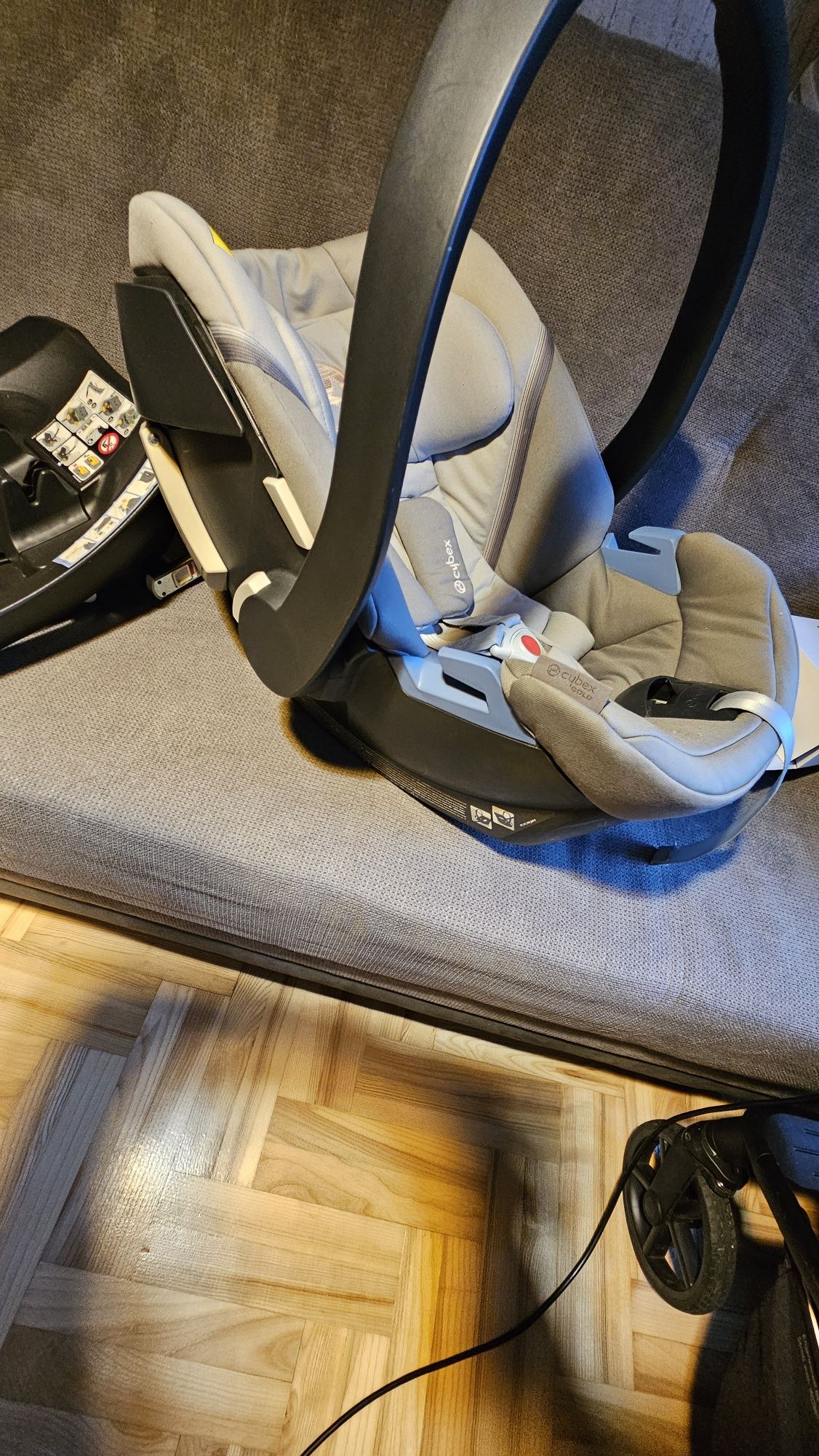 Fotelik Cybex z bazą