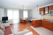 Wolny termin 14-18.08, 3-pokojowy apartament dla max 6os, balkon,wi-fi