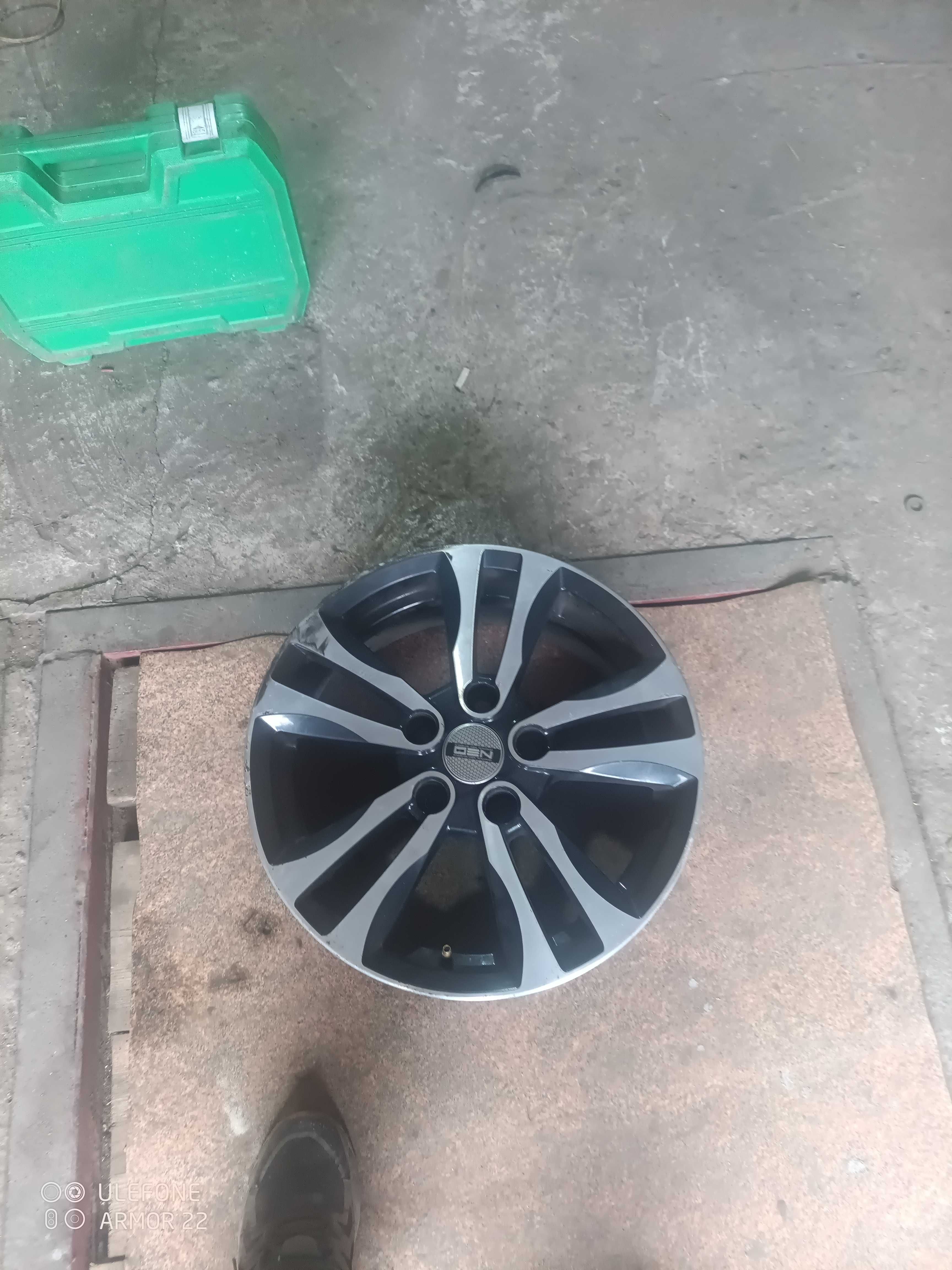 диски на авто 5\114.3 r16