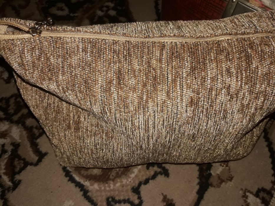 Продам Отличные Сумки в наличии 2 шт.фото 1.Тряпчаную Сумку с косметич