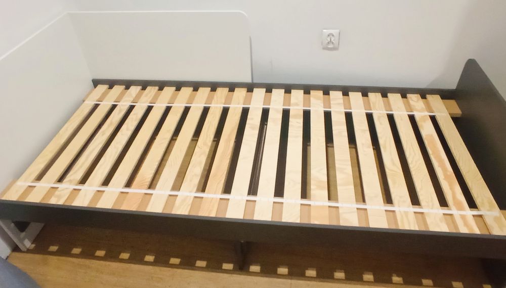 Łóżko młodzieżowe+ materac