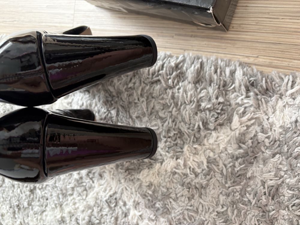 Buty Kazar skora naturalna 40