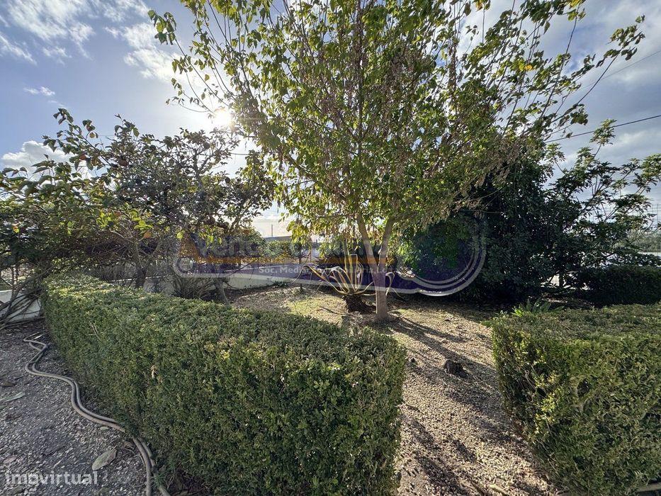 Moradia T3+2 na Barrosa/Benavente (BARR008)