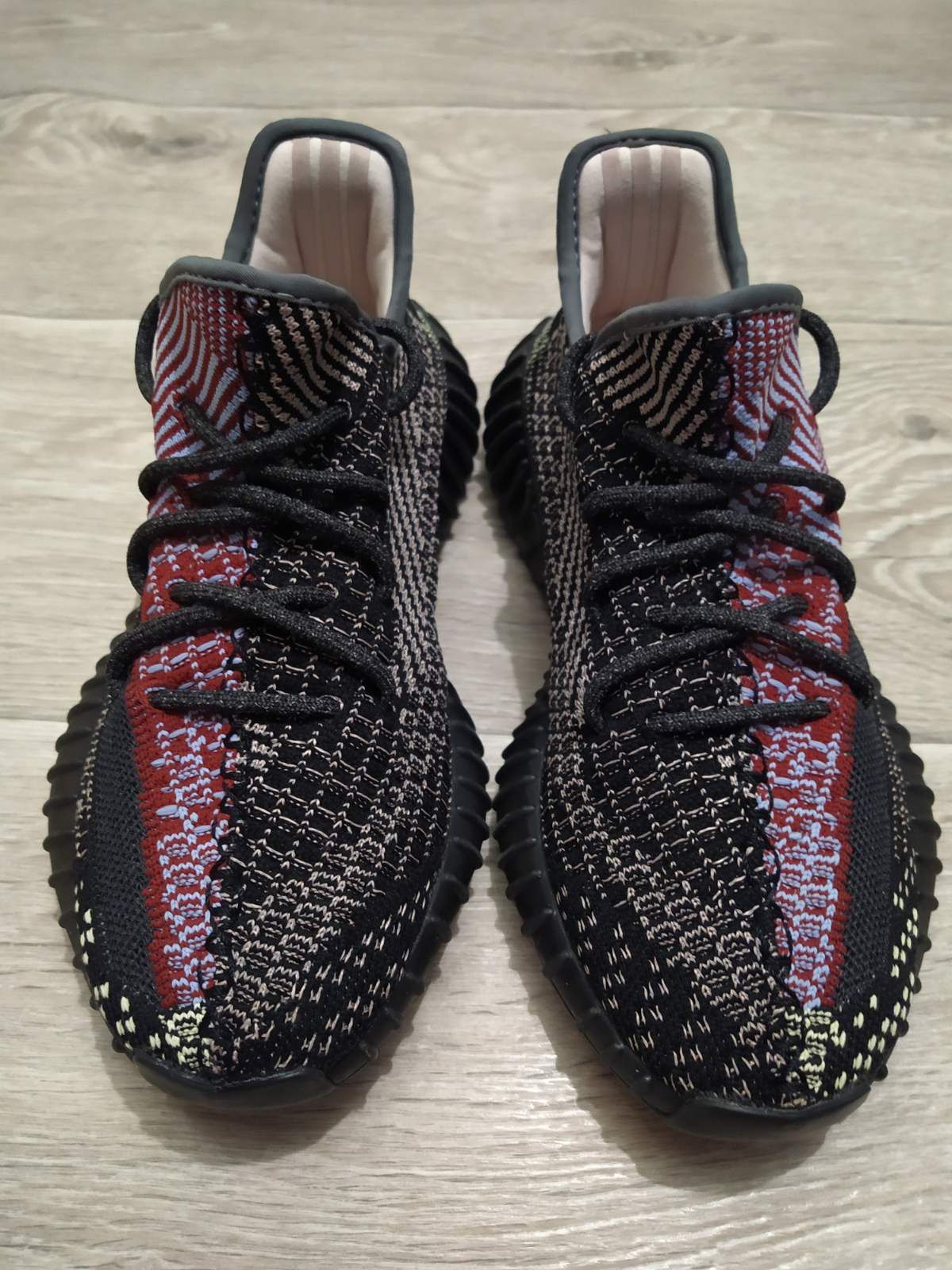 Кроссовки Adidas Yeezy Boost 350 v2