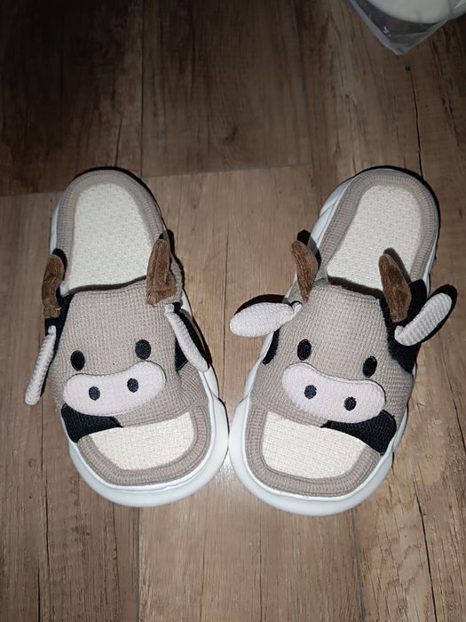 Nowe kapcie papcie Krówki uszka Modne i wyjątkowe 38