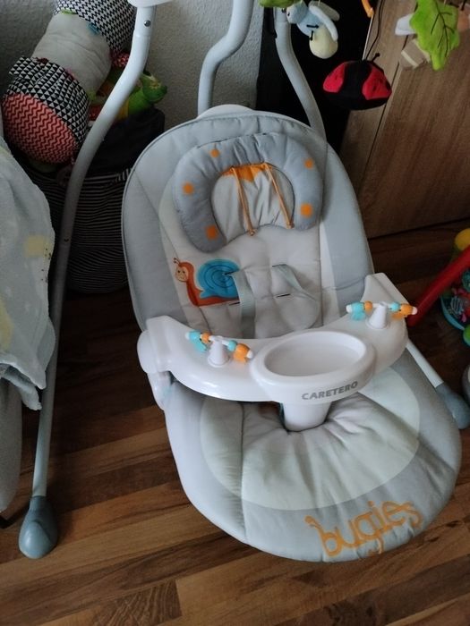 huśtawka niemowlęca elektryczna leżaczek bujaczek caretero