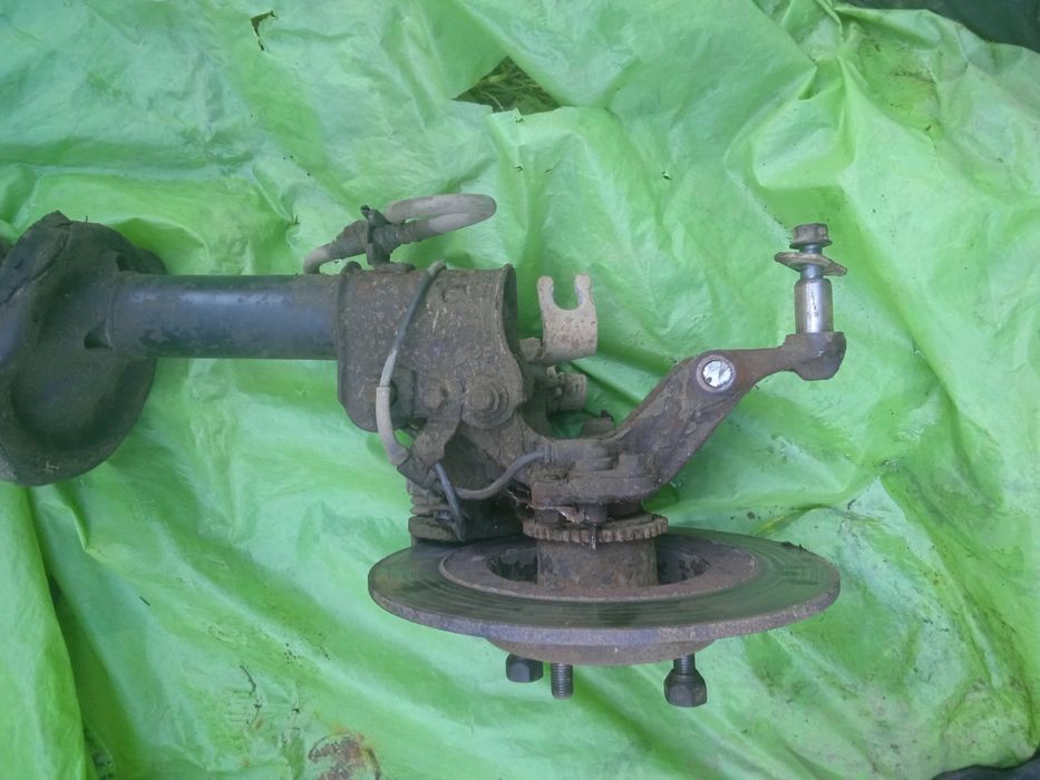 Продається мотор й коробка  мазда 323f 2.0 TDі  2002 рік з проводкою