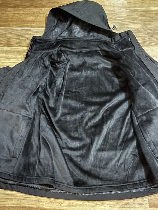 Утеплена куртка nike