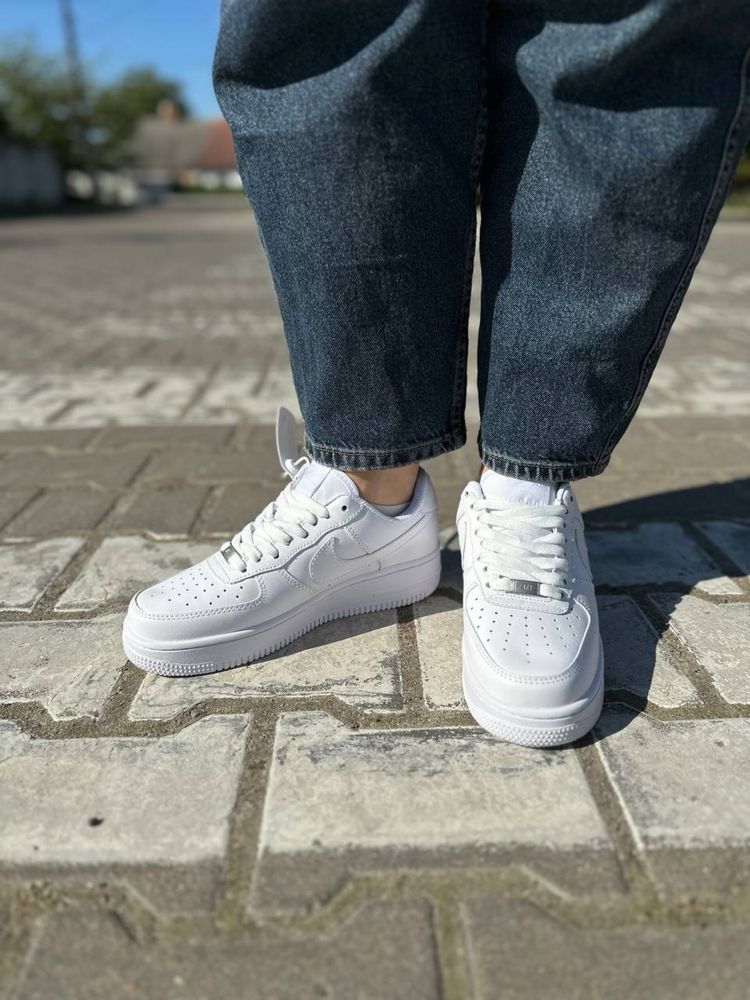 Кросівки Nike Air Force 1 Low Classic White Premium (39,41,44)