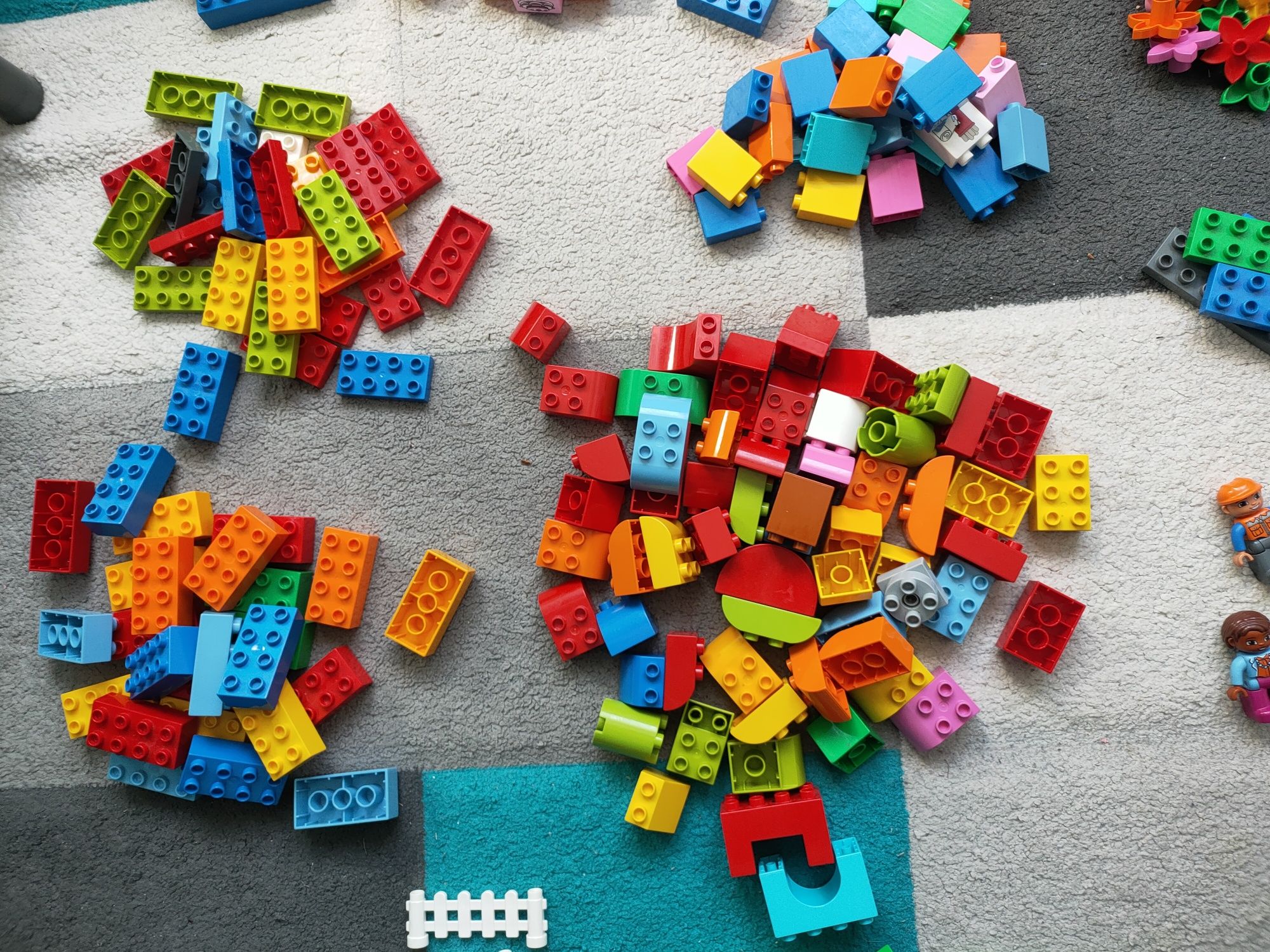 LEGO Duplo mega zestaw klocki, pojazdy, ludziki