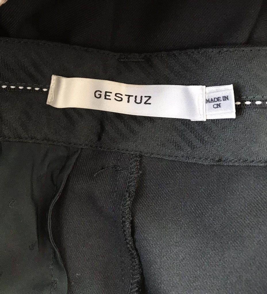 Gestuz szerokie spodnie damskie S