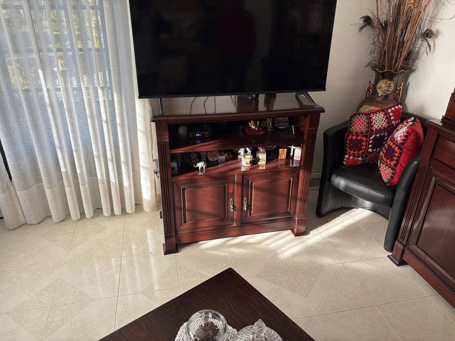 Movel tv madeira mogno