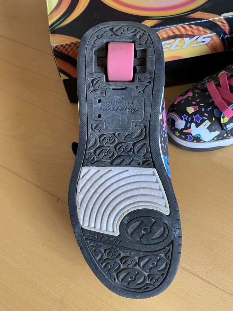 Heelys р.35 оригінал