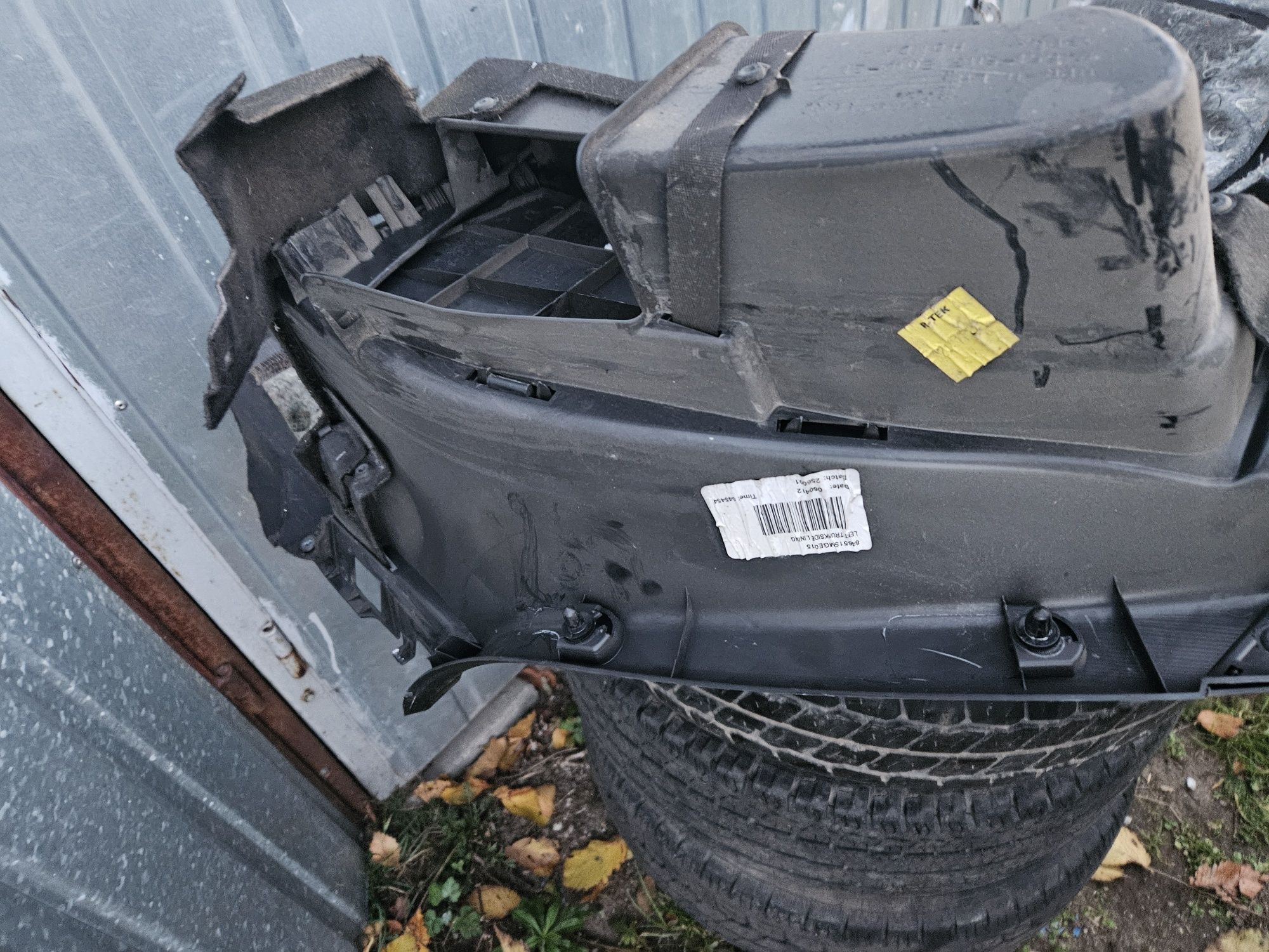 Boczek Bagaznika Lewy Tył Honda Civic VIII UFO 5D