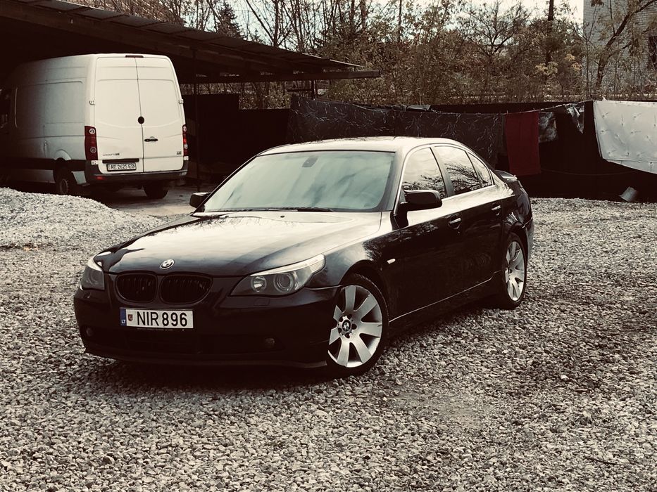Продам БМВ е60 черная