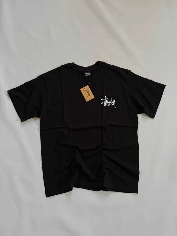 Koszulka Stussy z napisem na plecach