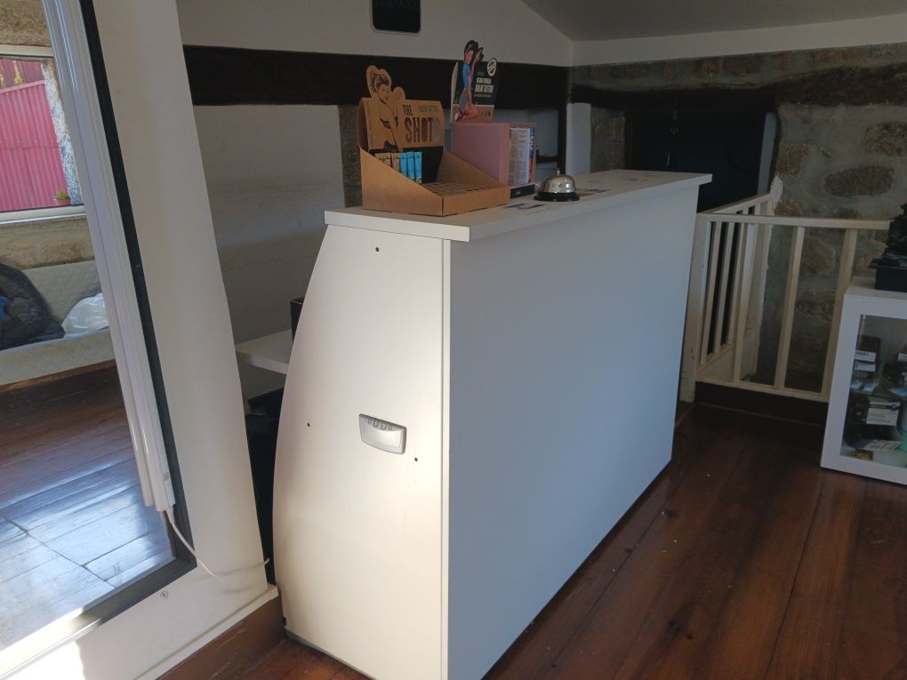 Balcão de atendimento recepção / com secretária