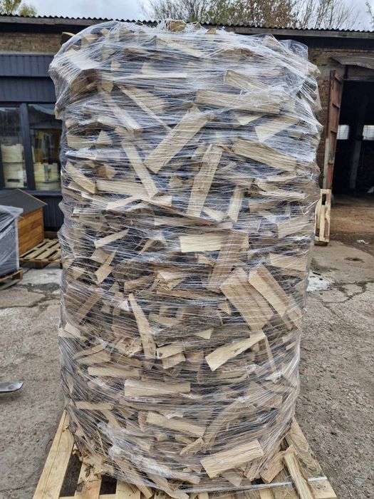 Сухі дрова в пічку дубові 2 складометра 10% вологість