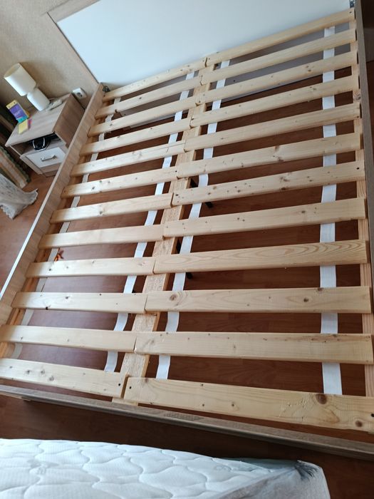 Продам двоспальне ліжко