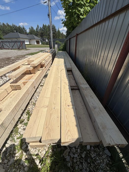 Wiezba dachowa/Drewno budowlane/Deski szalunkowe