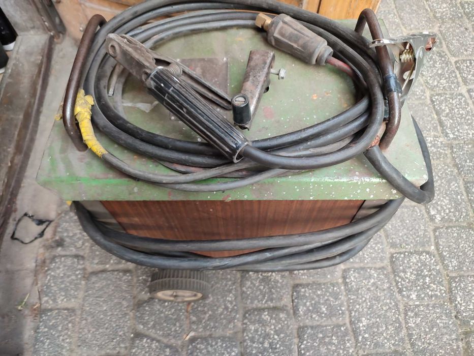 Spawarka transformatorowa sprawna .