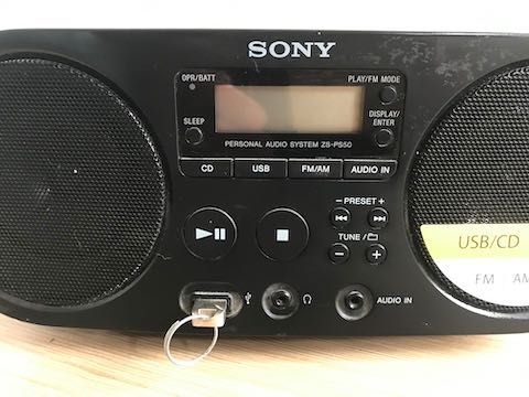 Radio Sony com leitor US e CD