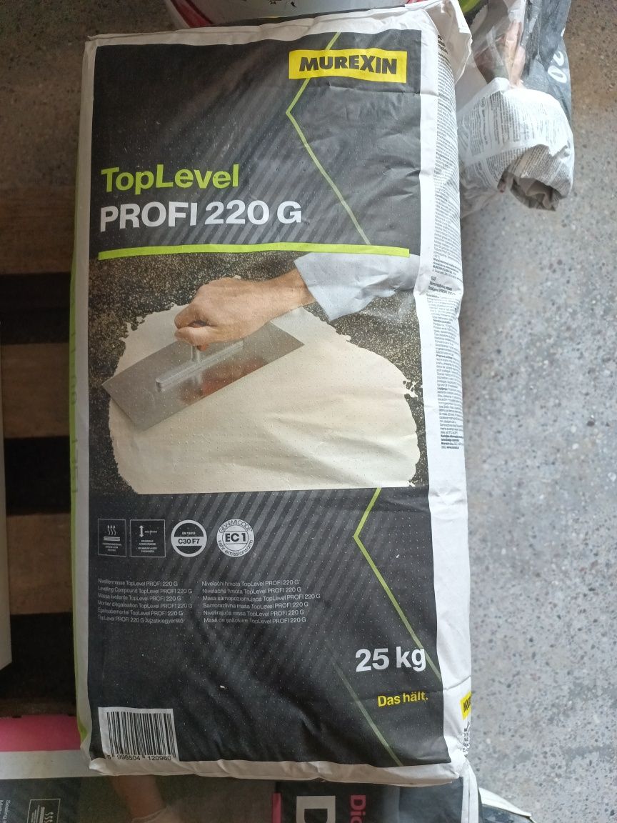Pozostałości po instalacji podłogówki