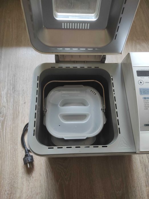 Хлібопіч LG в гарному робочому стані