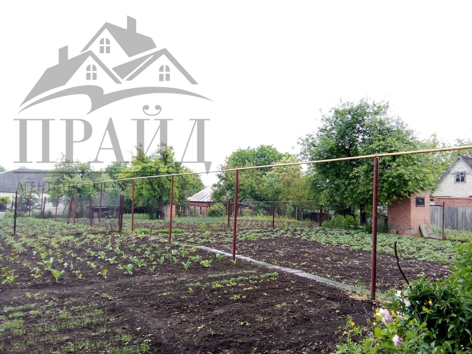 Продам житловий цегляний будинок
