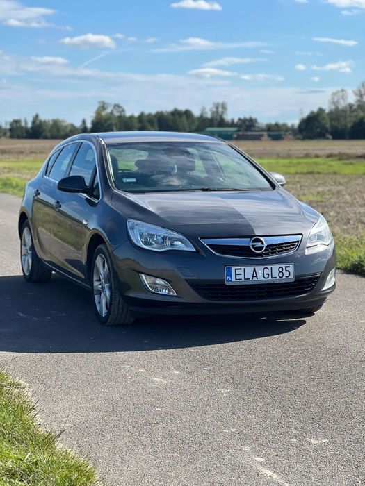 Opel Astra Opel Astra J 1,7 CDTI 2010