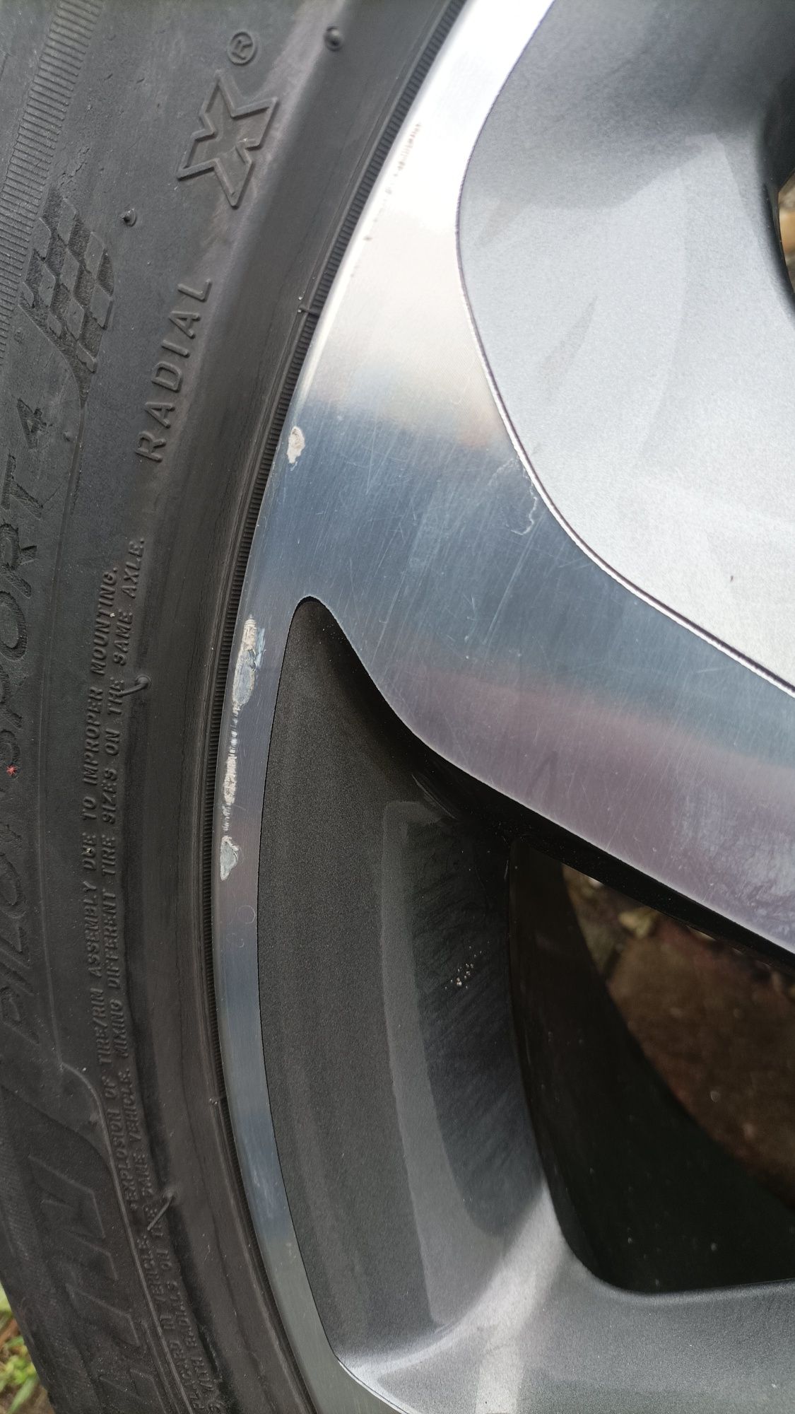 Koła (alufelgi 7.5Jx18+opony Michelin 225/45ZR18) oryginał KIA Niro
