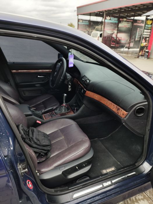 В продажі BMW е39