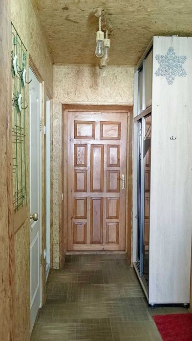 Продается гостинка возле метро