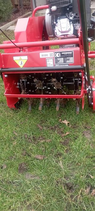 Aerator rurkowy napowietrzanie trawnika