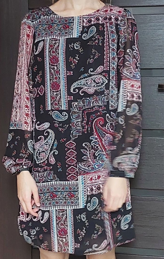 Luźna   sukienka