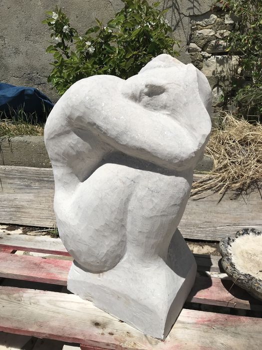 Escultura em mármore lioz
