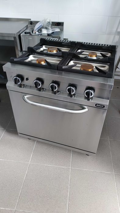 Fogão a gás 4 queimadores + forno industrial para restaurante