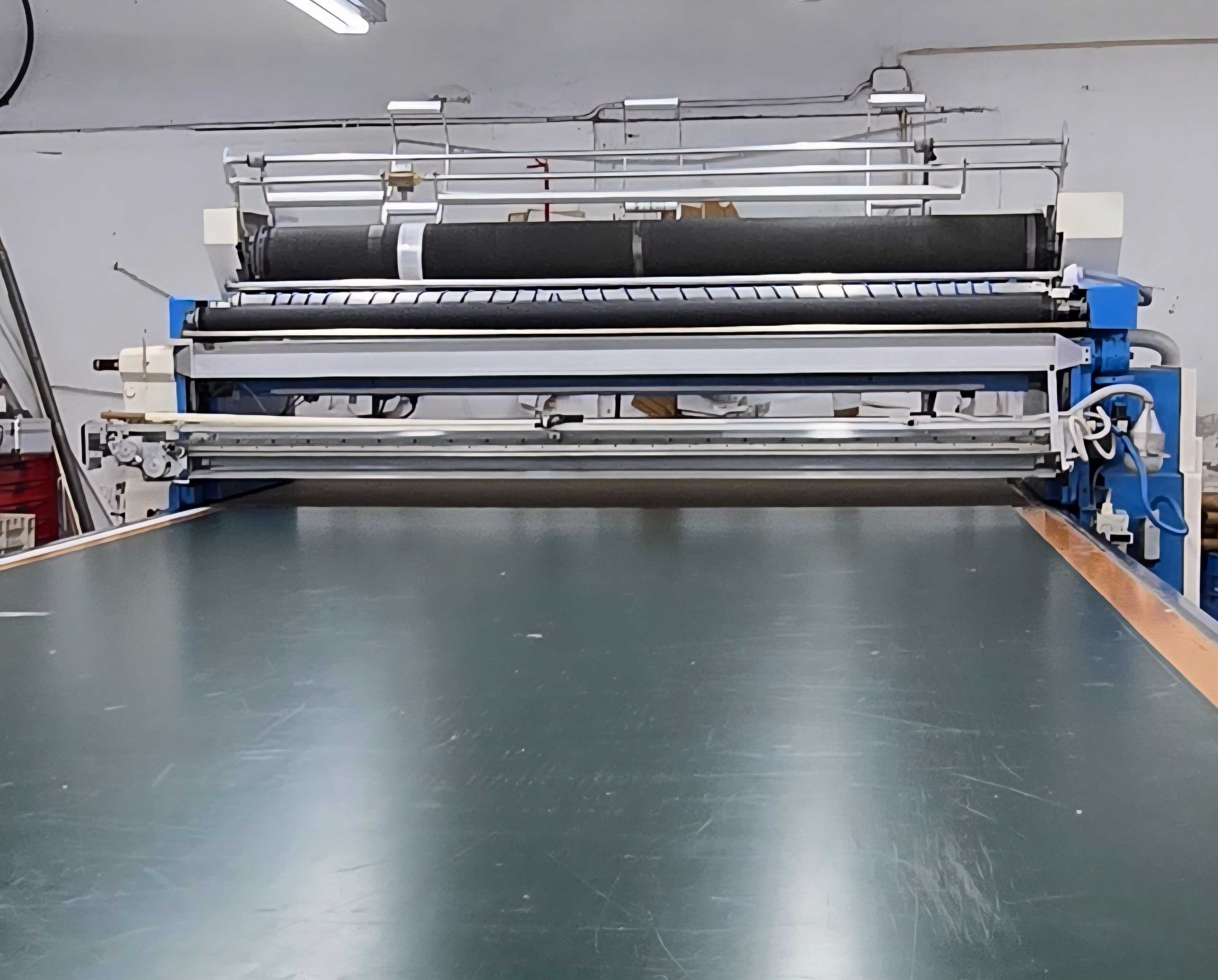 Estendedor automático BKR CHALLENGER com mesa de tapete 10m
