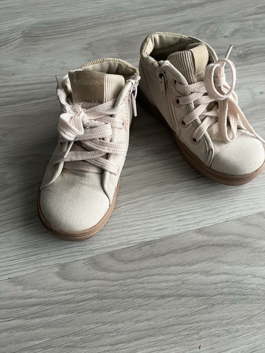 Buty dziewczęce r. 26