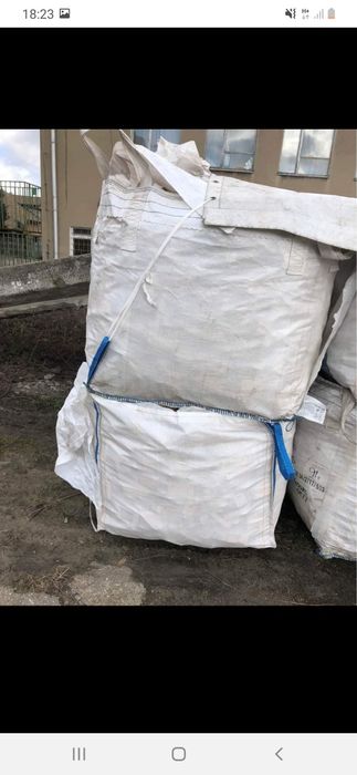 Drewno w Big Bagach odbioru osobisty