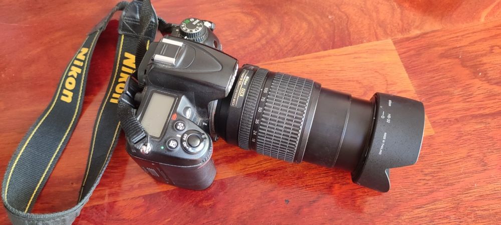 Nikon D7000 + obiektyw 18-105mm