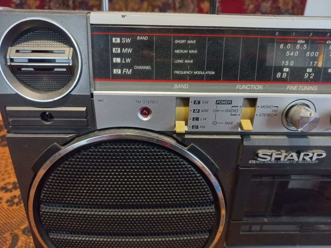 Радіо-магнітофон sharp GF-454 з Німеччини,Германія