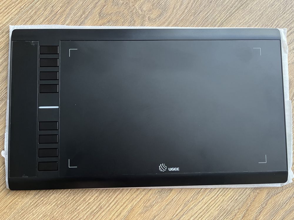 M708 Graphics Tablet Ugee (Графічний планшет)