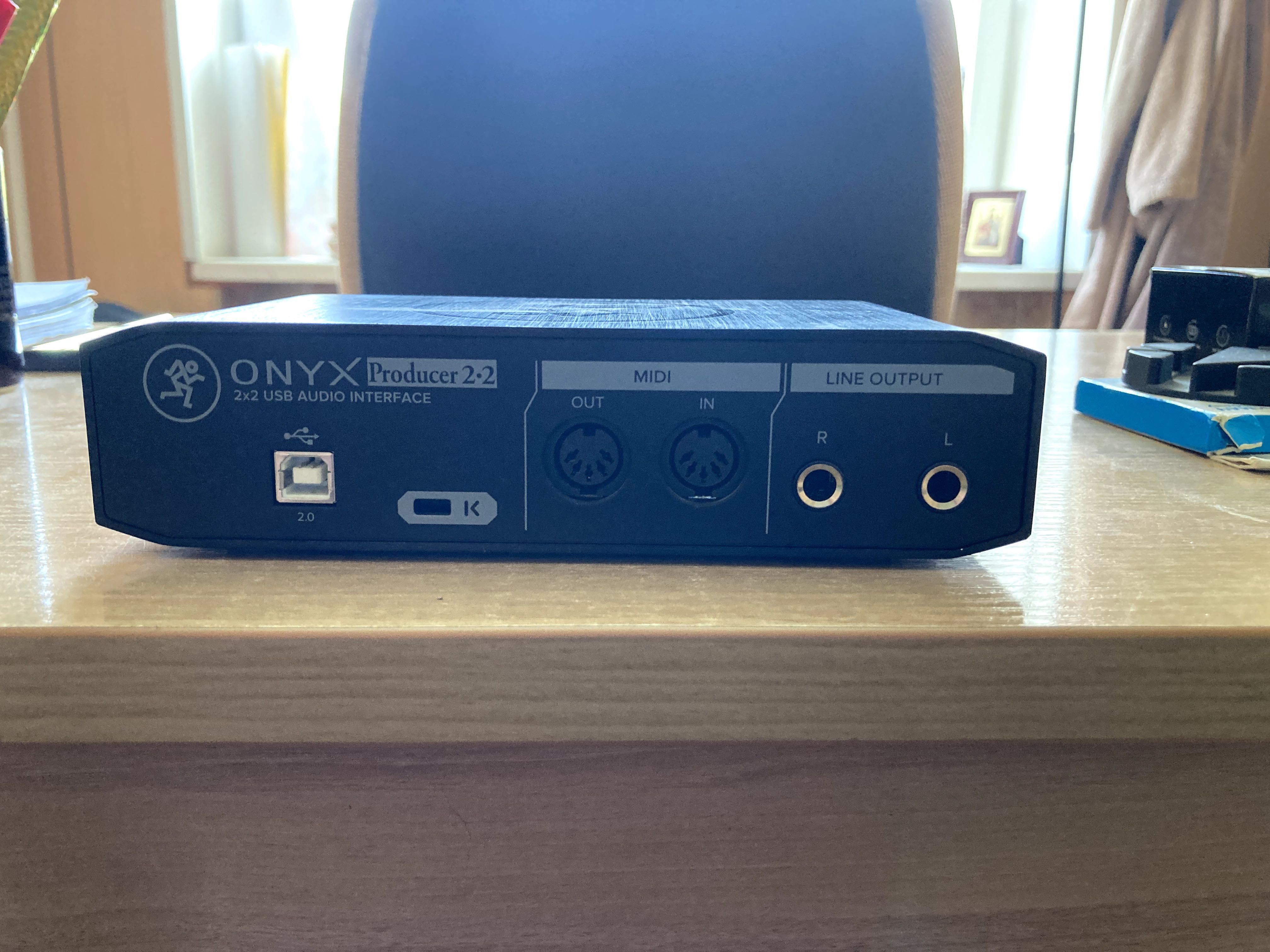 Аудиоинтерфейс Mackie Onyx Producer 2-2 — отличное состояние