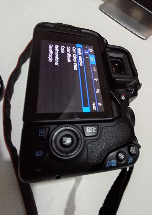 Canon 250D c/ Objectiva KIT 18-55mm + TAMRON 28-300mm