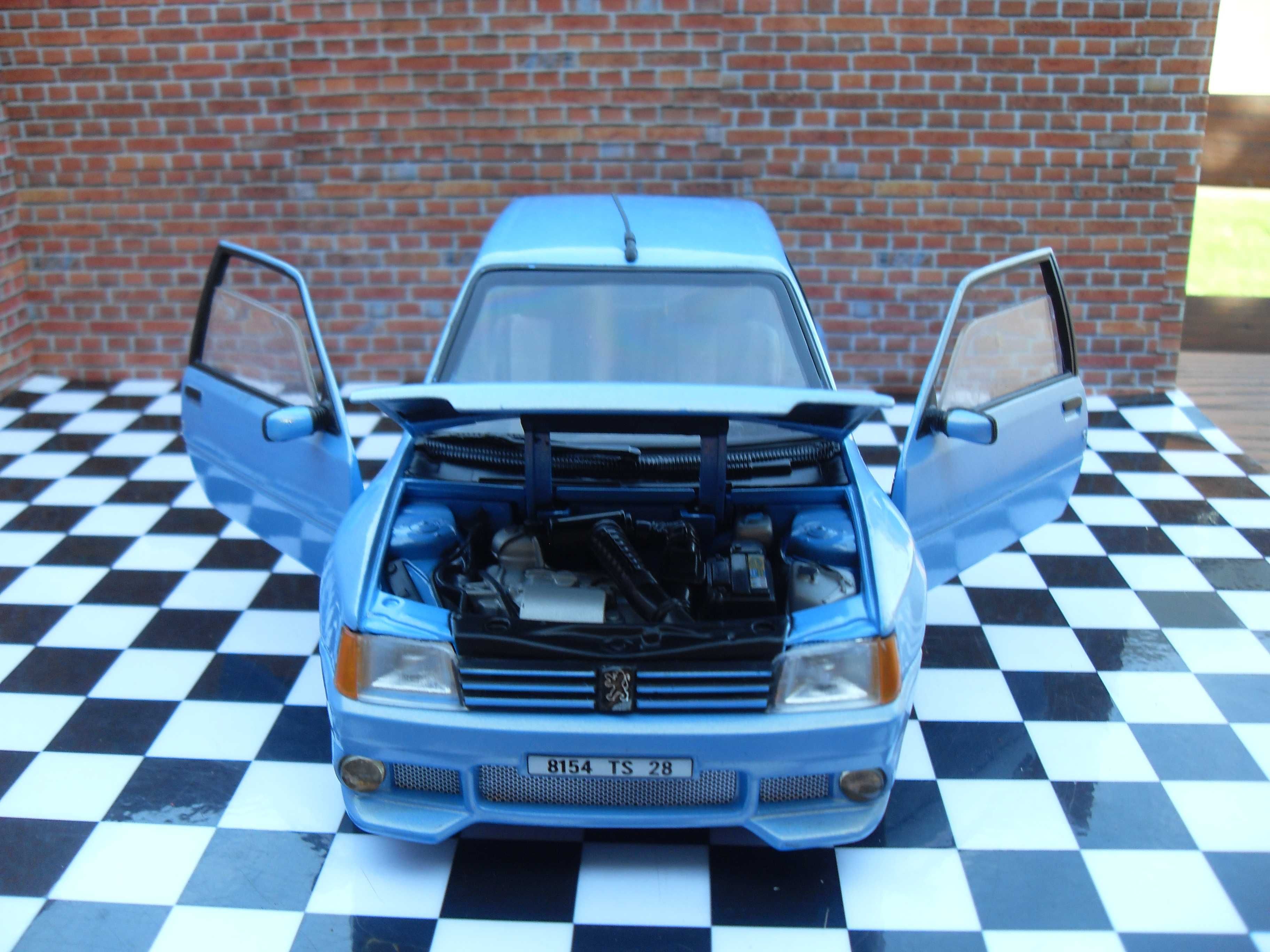 Peugeot 205 GTI 1:18