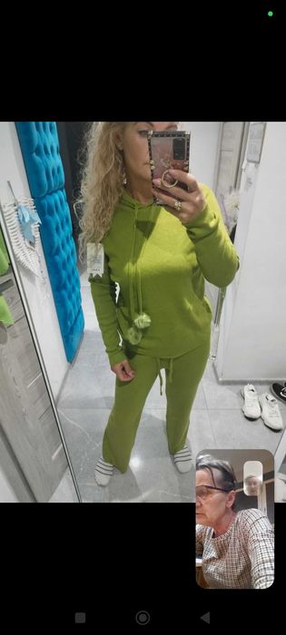 Zielony komplet dzianinowy