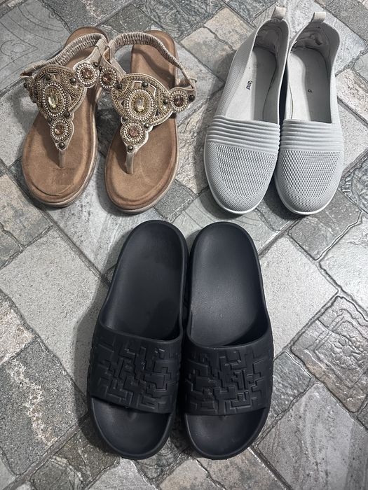 Босоніжки Шльопанці Сліпони жіночі