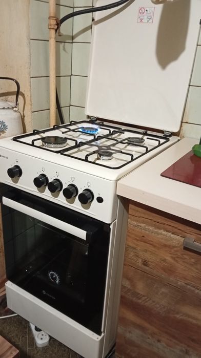 Продам газовую плиту grifon