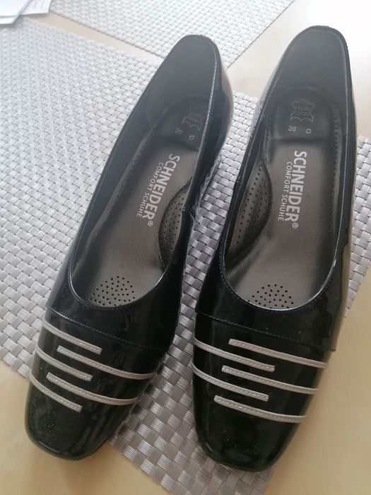 Buty damskie - lakierowane, czarne